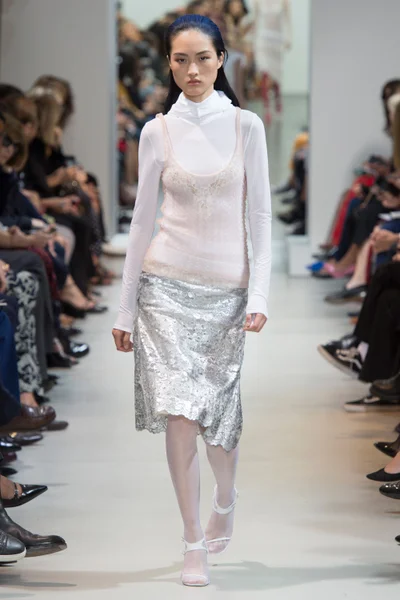 Look 30